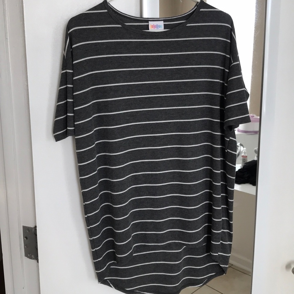 Lularoe grey and white high low shirt